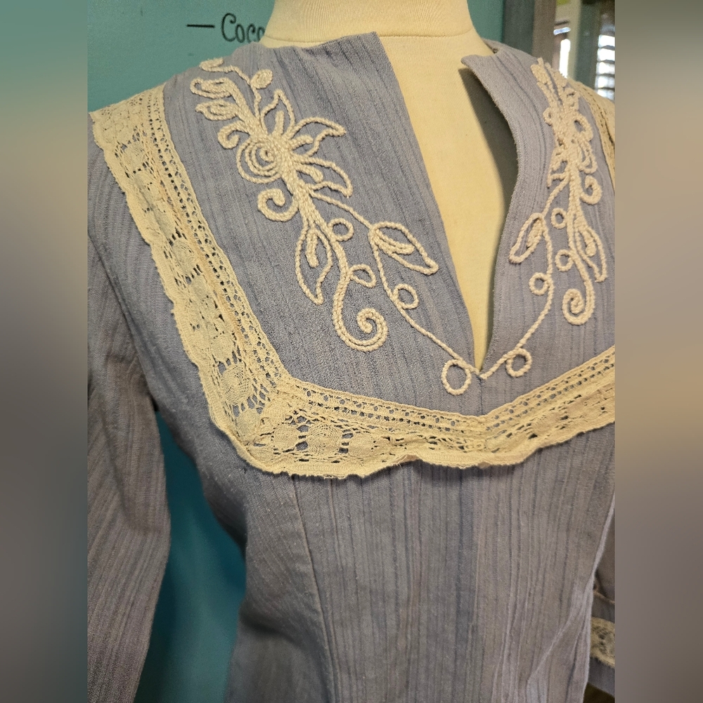 Miss K Authentic Vintage Embroidered and Lace Trim Top - Picture 5 of 7